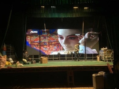 Longda Indoor Full Color Led Display 104x104 Dots 6000nits Definisi Tinggi