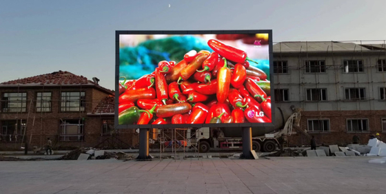 300W P8 P10 Luar Dinding Video LED Tampilan Penuh Warna Besi Tahan Air 7000cd / M²