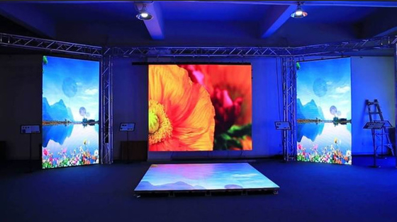 64 * 64pixel Layar LED Disesuaikan 200W / Sqm 3.91mm Pixel Pitch