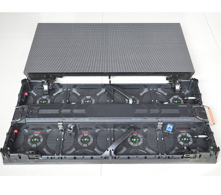 64 * 64pixel Layar LED Disesuaikan 200W / Sqm 3.91mm Pixel Pitch