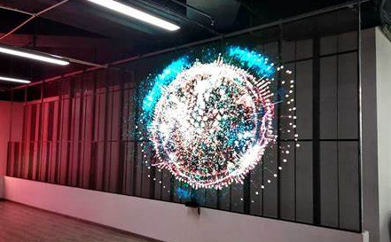 Layar LED Kaca Transparan 75% dengan Umur Panjang