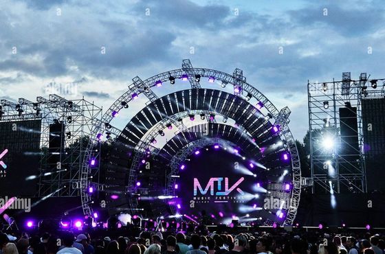 SMD2525 Sewa Tampilan Led Luar Ruangan 104x104 FCC Tahan Air IP65