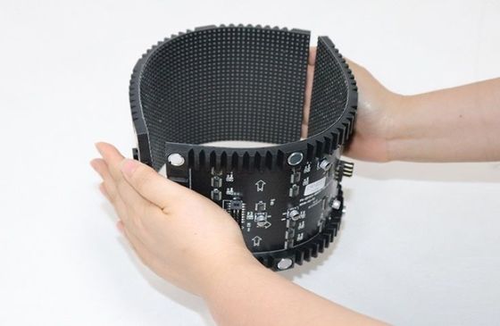 Tampilan LED Kolom Fleksibel Dengan ROHS Untuk Iklan Toko Ritel Dari China