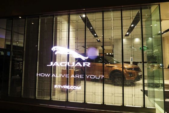 Layar LED Grille Transparan 3m*2.5m untuk jendela tirai toko ritel