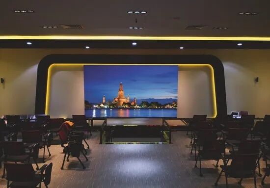 HD P2 Indoor Led Berwarna-warni Menampilkan Papan Iklan Led Wall 14 Bits