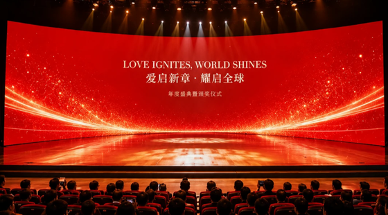 900cd Layar LED Indoor Full Color Sewa P3.91 Dinding Matriks LED CCC 65410 Piksel