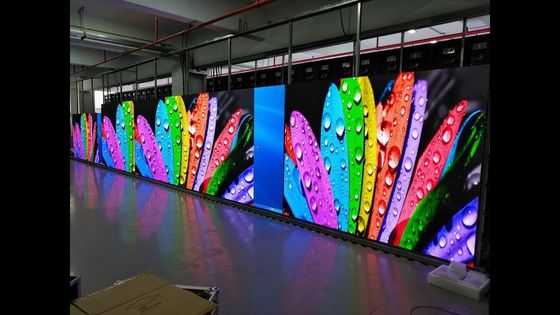Layar LED Pitch Kecil Rasio 16:9 Tampilan Piksel Dalam Ruangan P0.93 P1.25 P1.56 P1.875 ODM