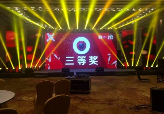 P3.91mm Indoor Led Screen Wedding Stage 1/ 16 Pindai 65410 Piksel 1200Hz