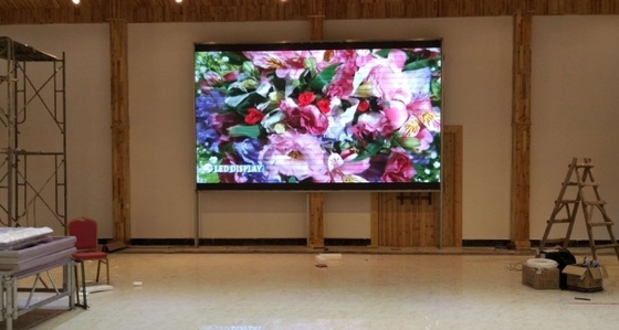 576 * 960mm Indoor P3 Led Screen Cabinets 180W / Sqm Resolusi Tinggi OEM