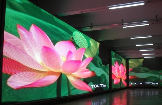576 * 960mm Indoor P3 Led Screen Cabinets 180W / Sqm Resolusi Tinggi OEM