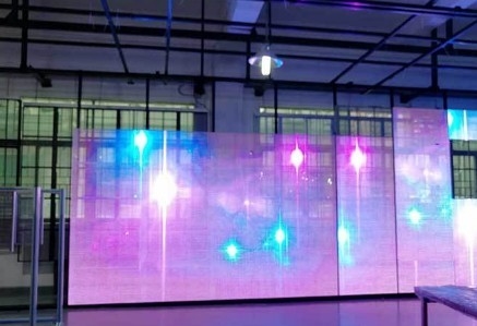 Layar Led Dinding Kaca Transparan Longda 5000cd P3.91mm