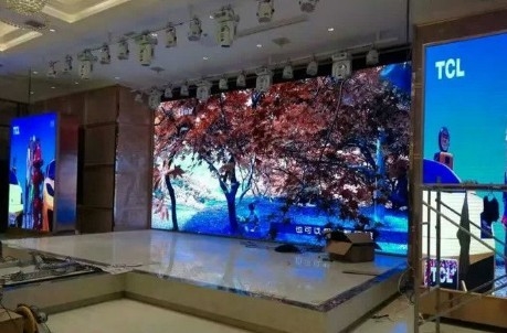 Panggung Pernikahan Layar Led Dalam Ruangan Penuh Warna 250x250mm 5000nits P3.91mm
