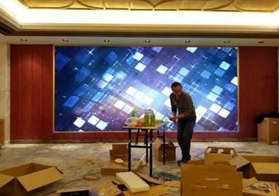 Indoor P2. 5 Small Pixel Pitch Led Display Screen High Definition 3840hz Untuk kantor perusahaan