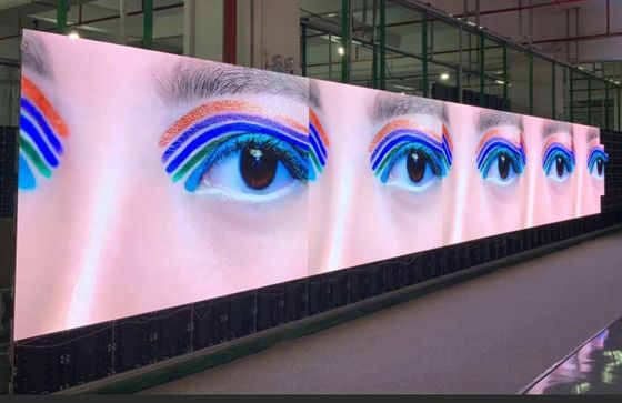 P1.86 Piksel Kecil Led Ketebalan Berat Ringan Led Cabinet Aplikasi Untuk Pameran Museum