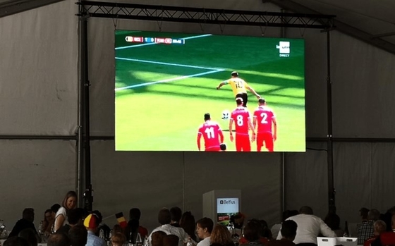Ruang Konferensi MBI5124 Penyewaan Layar LED Portabel Dinding Video Tampilan 50m 65536deg