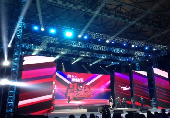 P3.91 Penyewaan Penuh Warna Video Wall Acara Layar LED Backstage Indoor Outdoor