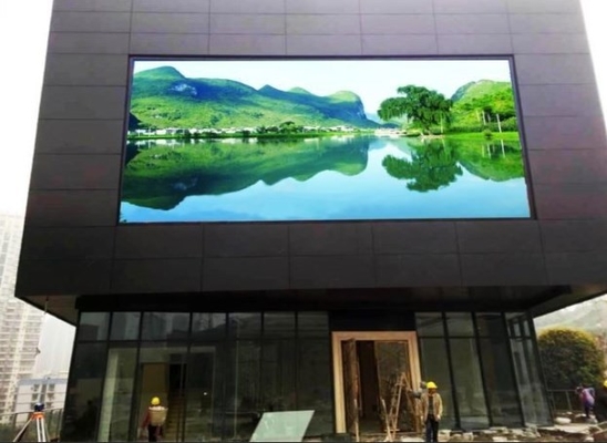 HD Penuh Warna P4 Tampilan LED yang Dapat Disesuaikan Dinding Video LED Luar Ruangan